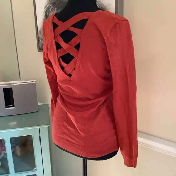 #250 NWOT Love Ellie Clay Colored Cross Back Sweater Size XS - Picture 6 of 9